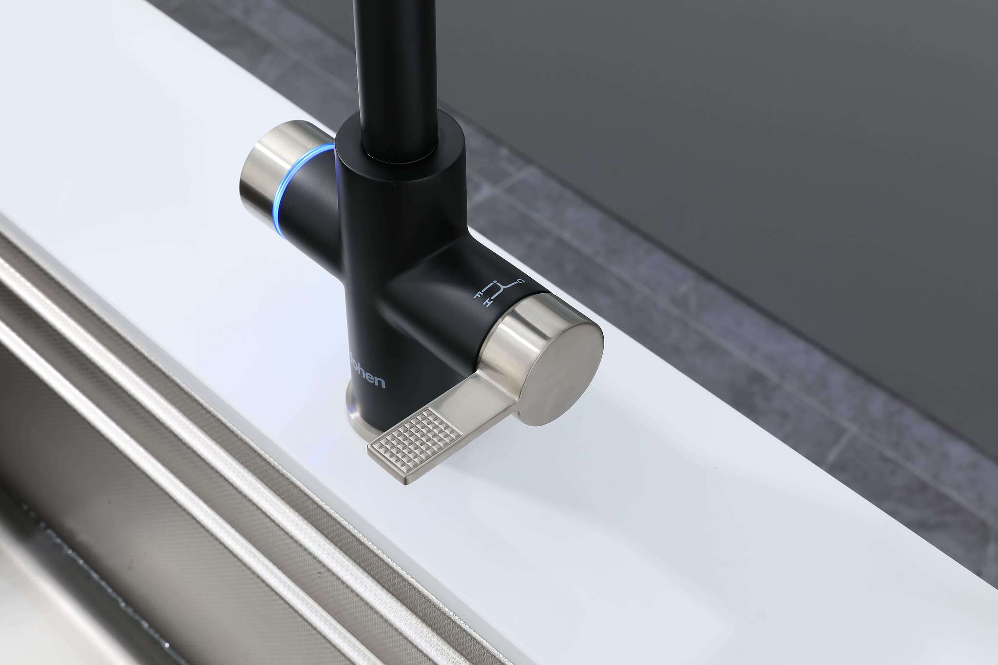 Image of Fohen 4-in-1 Fervente - Matt Black with Nickel Accents