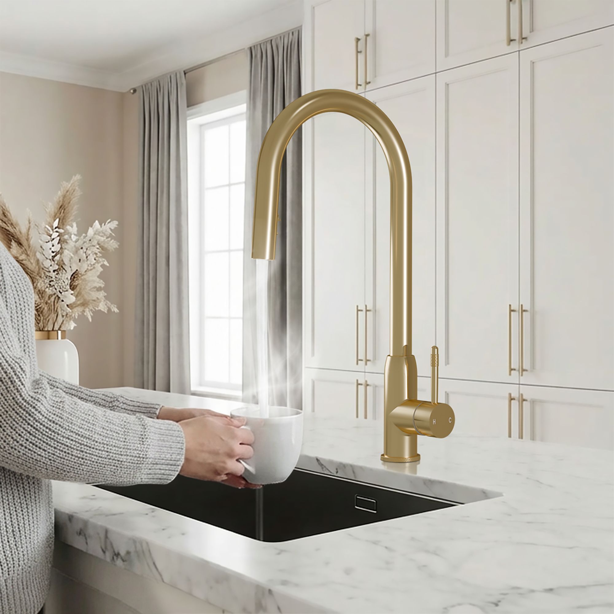 Image of Fohen Lesse 2-in-1 Brushed Brass