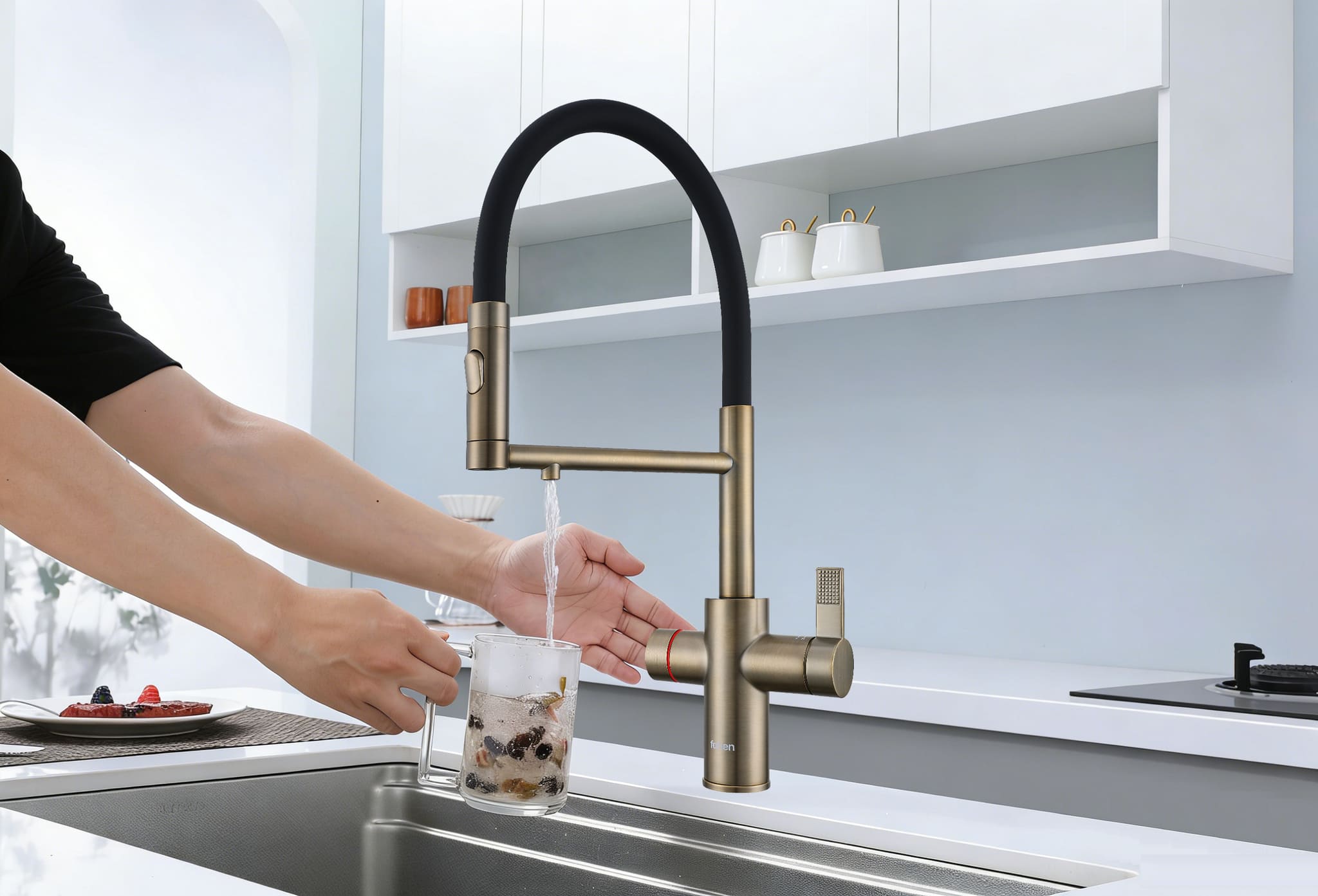 Image of Fohen 4-in-1 Flux - Patinated Brass